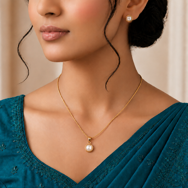 Golden Halo Moonstone Set Freshwater Pearl