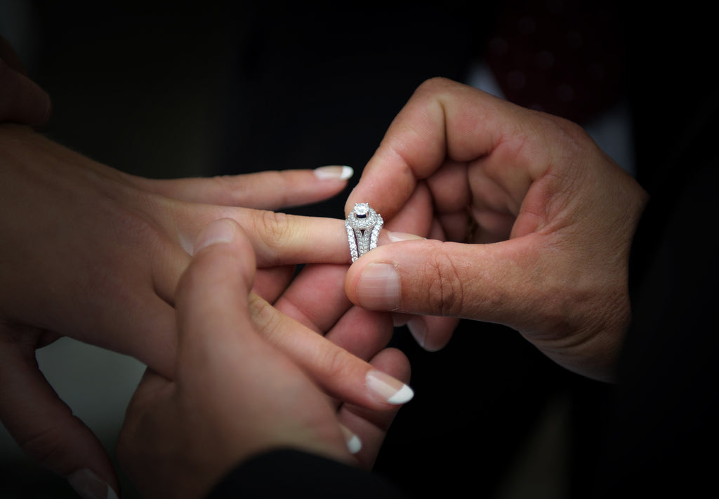 A Diamond Ring for your Engagement Day