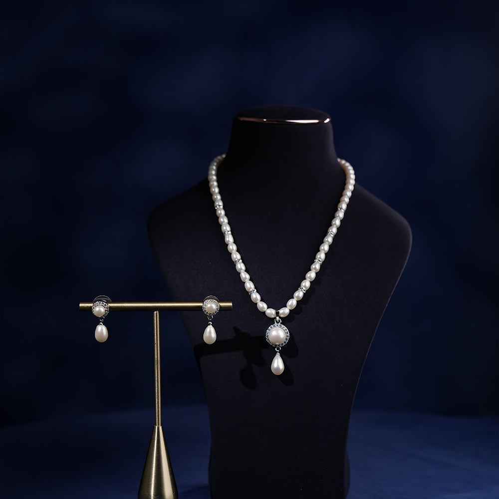 Freshwater Pearl Necklace & Earrings Set