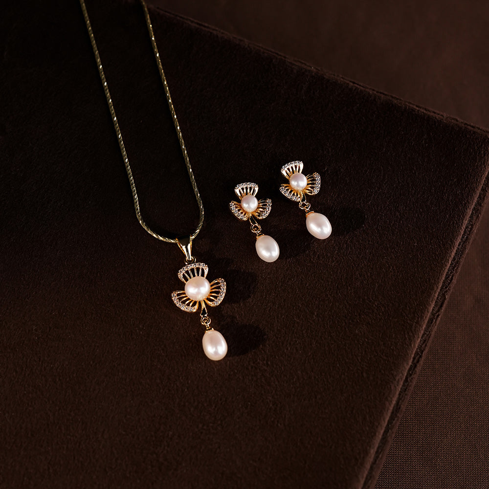 Floral Pearl Drop Pendant & Earrings Set