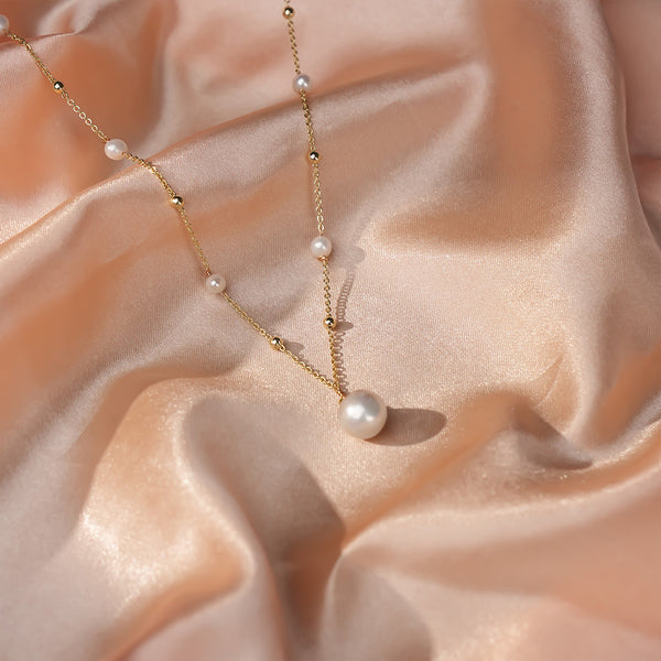 White Freshwater Pearl Pendant Necklace
