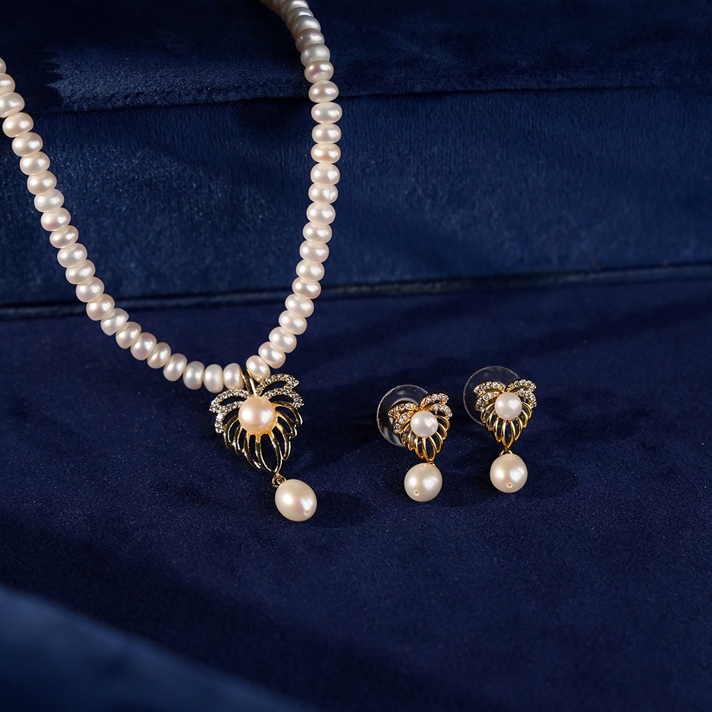 Gold-Plated Floral Pendant Pearl Jewelry Set for Women