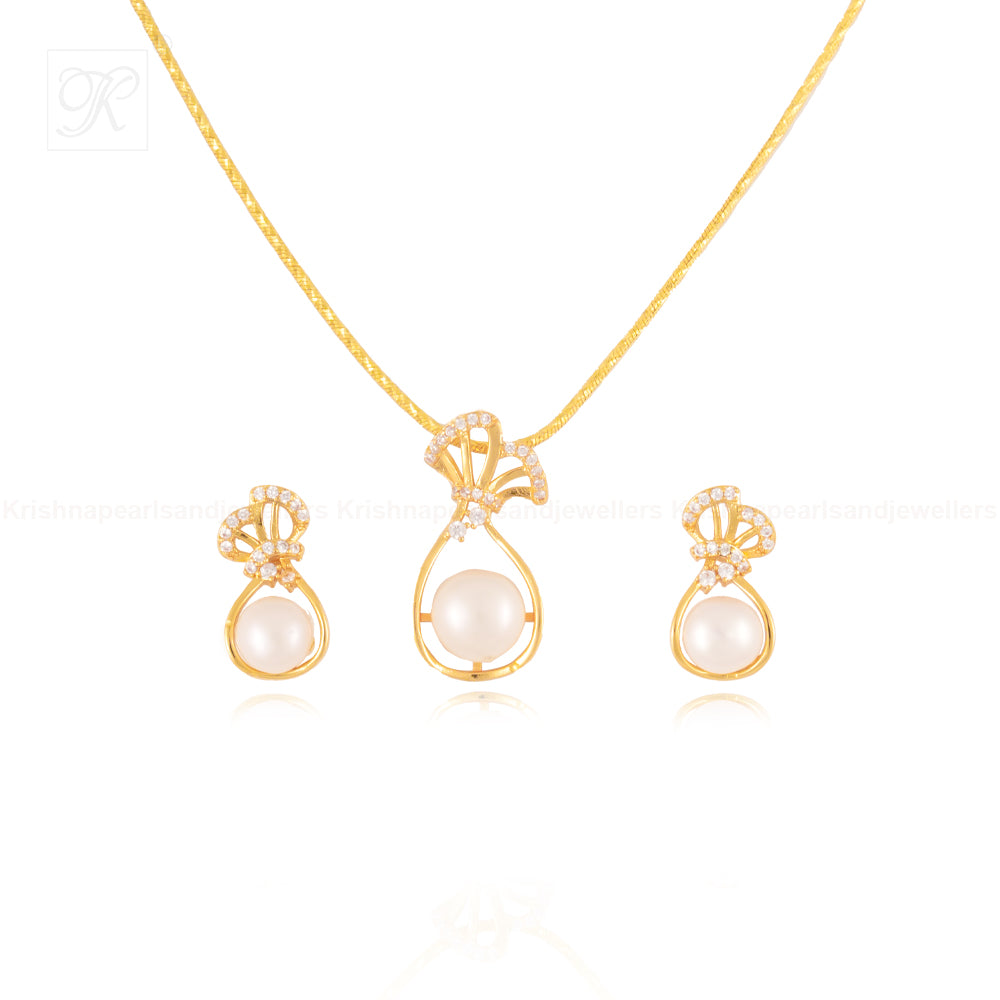Elegant Teardrop White Pearl Pendant & | Krishna Pearls and Jewellers