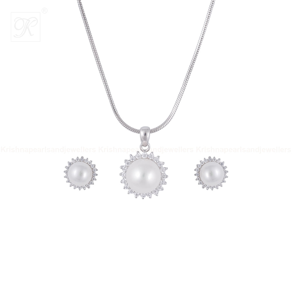 Halo Glow Pearl Set – Classic White Pearls | Krishna Pearls and Jewellers