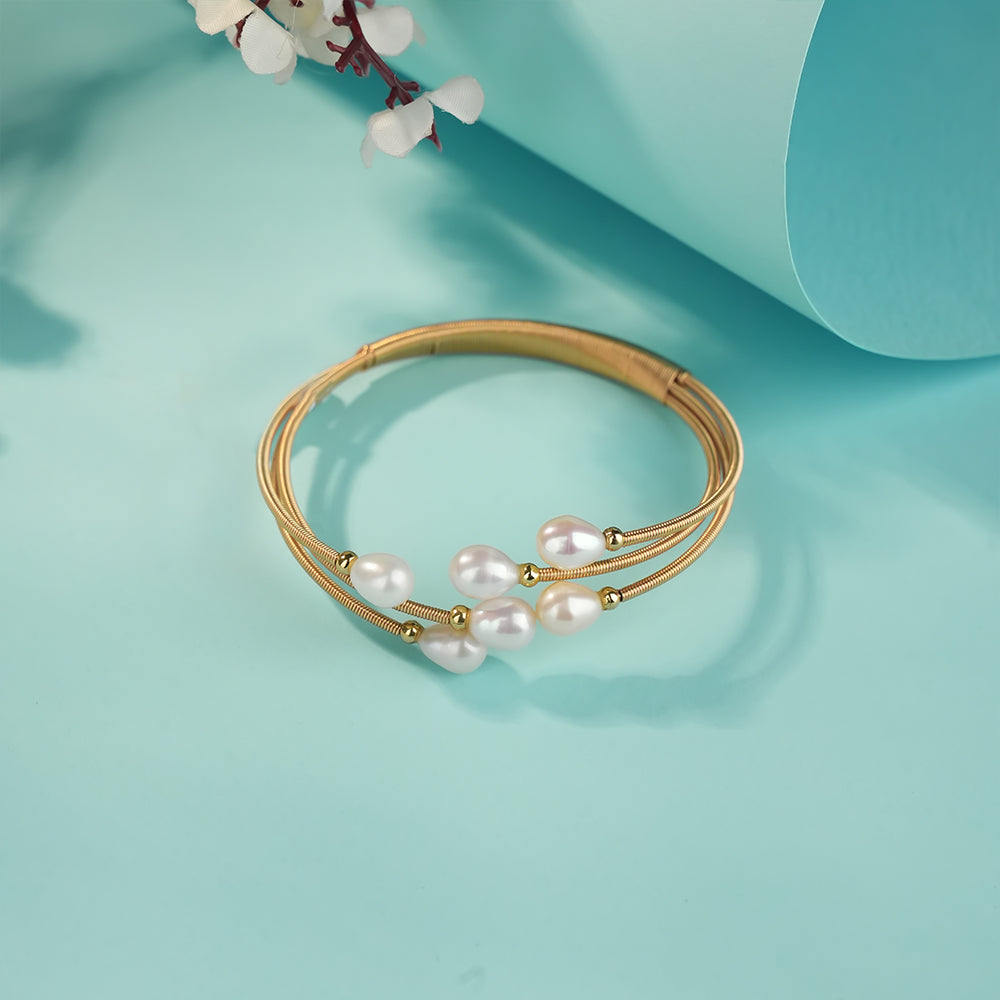 Elegant Pearl Necklace with Gold-Tone Pendant, Pearl Bracelet & Matching Earrings | Premium Pearl Jewellery Combo Set for Women