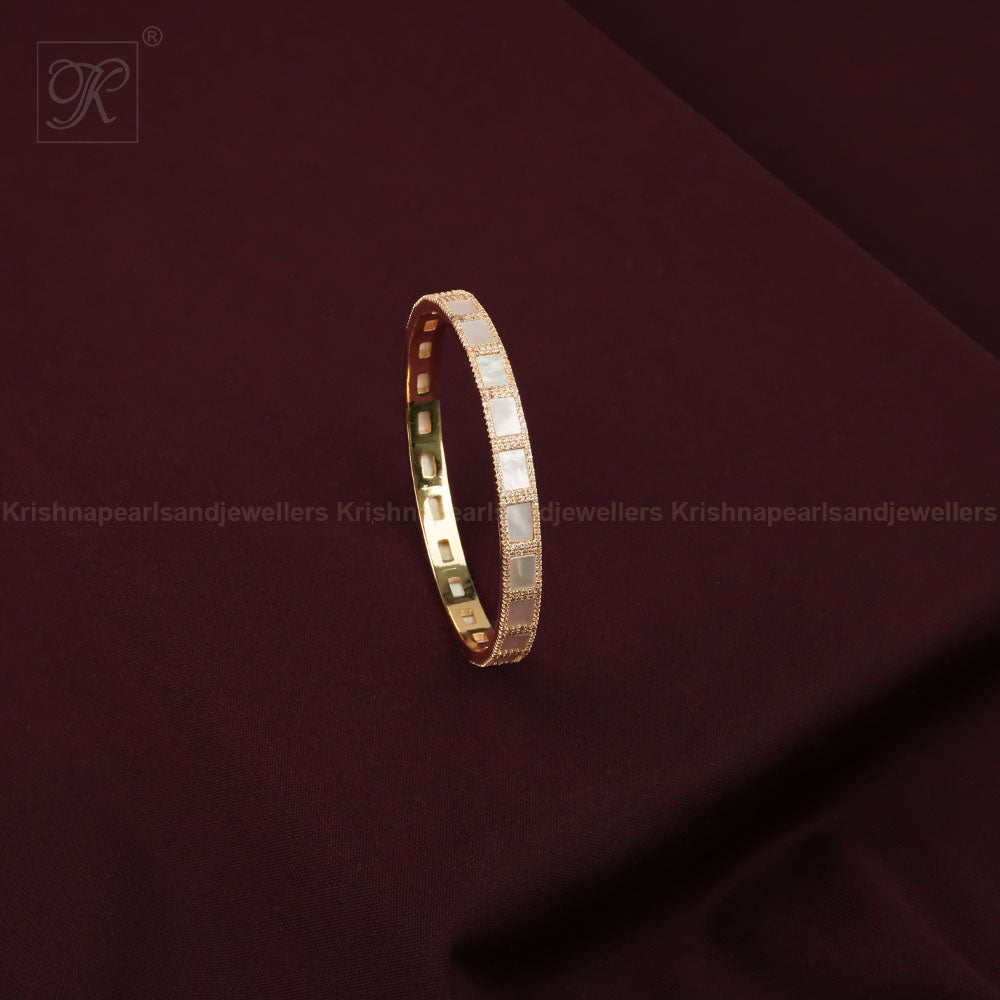 Gold-Tone Linked Oval Mirror bangle with | Krishna Pearls and Jewellers