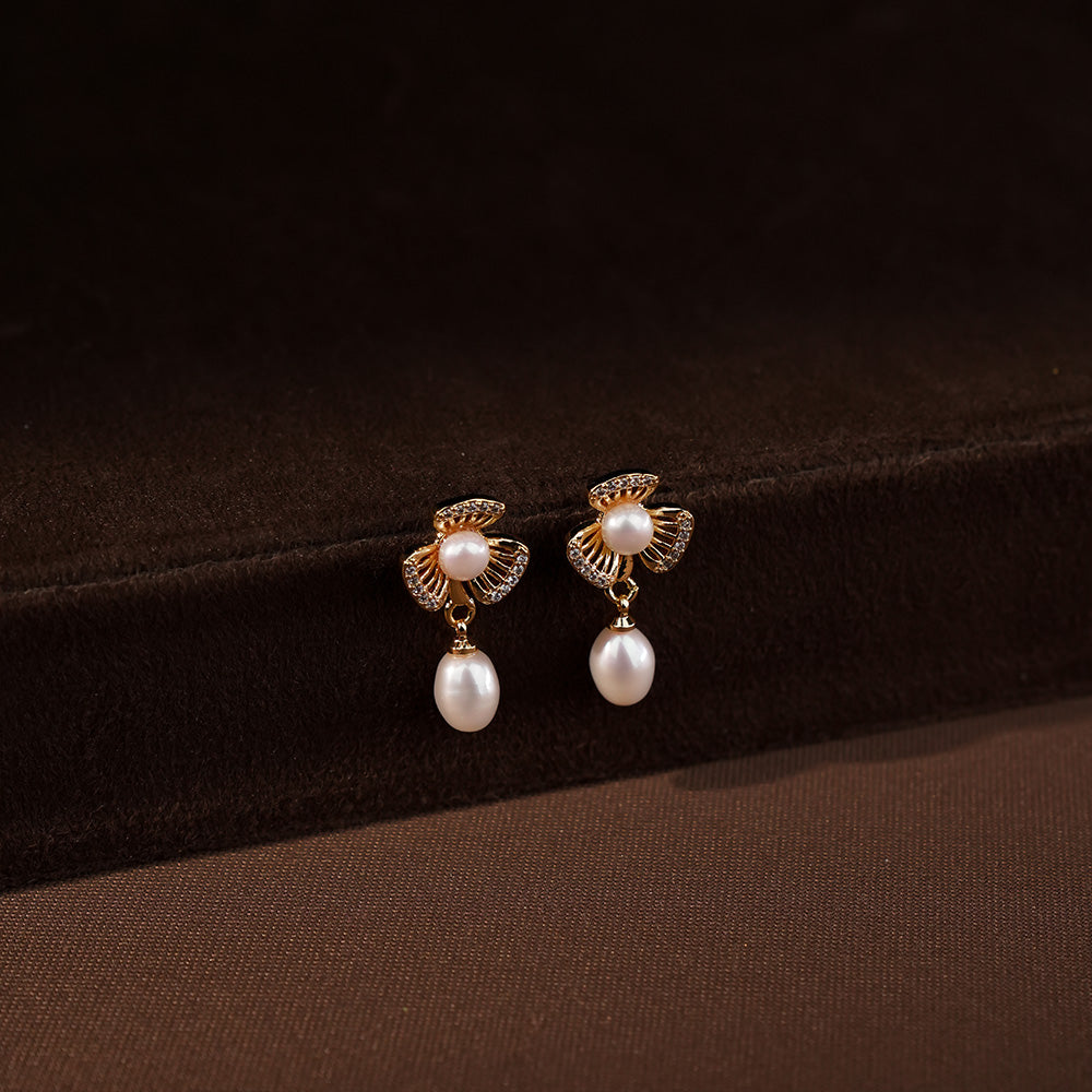 Floral Pearl Drop Pendant & Earrings Set