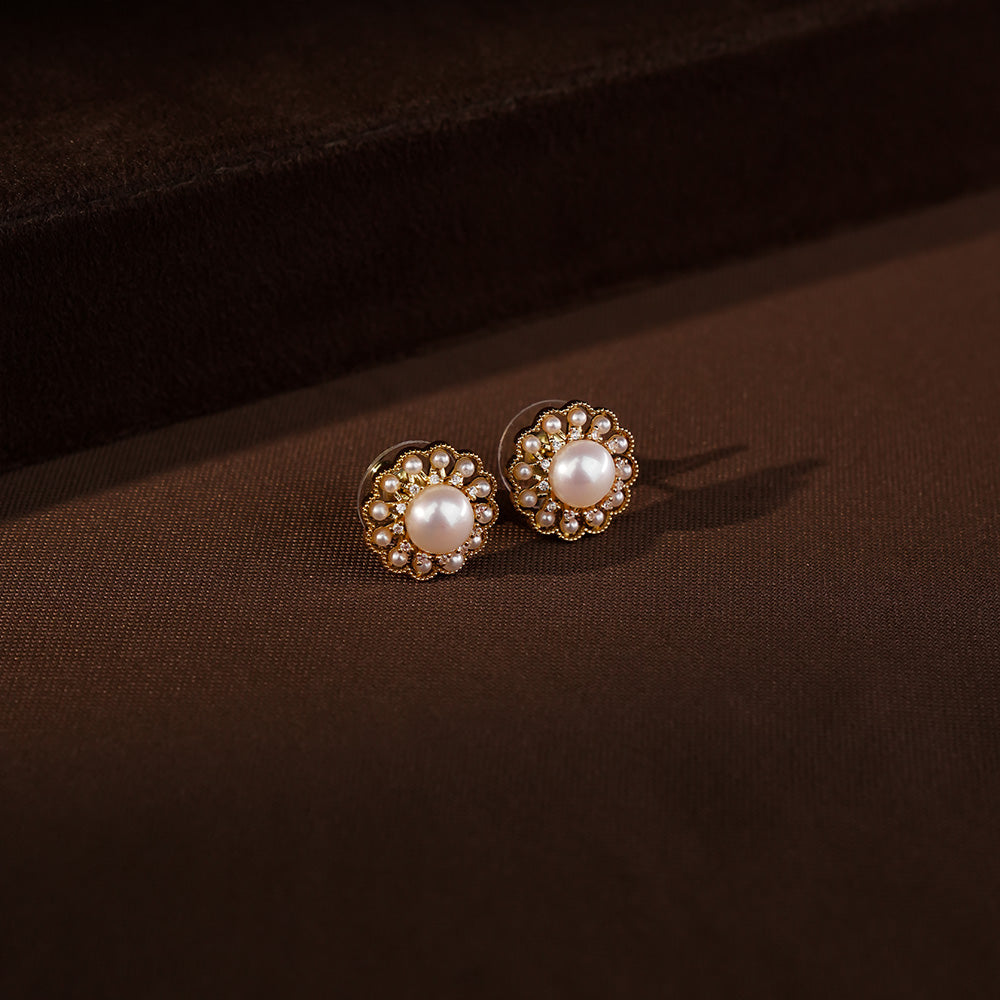 Elegant Floral Pearl Pendant Set with Matching Stud Earrings