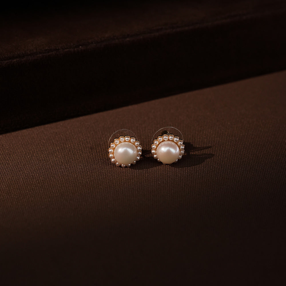 Vintage Pearl Blossom Pendant & Stud Earrings Set