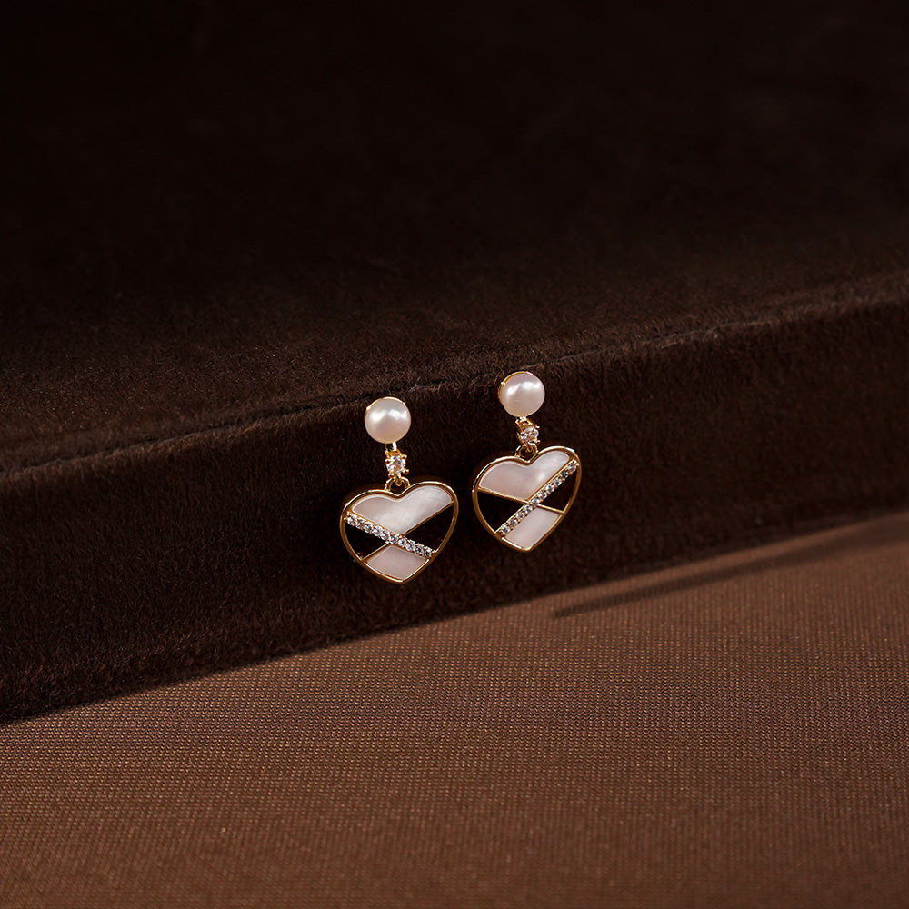 Elegant Heart Pearl Pendant & Earrings Set