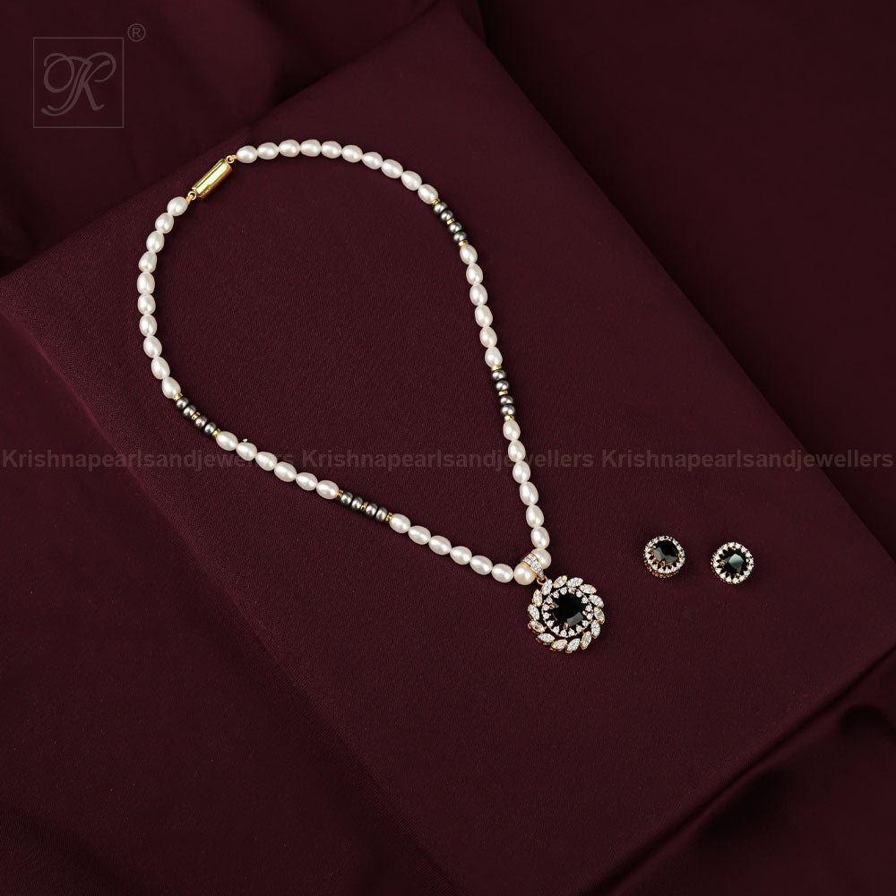 Ornate Radiance Pearl Jewelry Set | Krishna Pearls and Jewellers