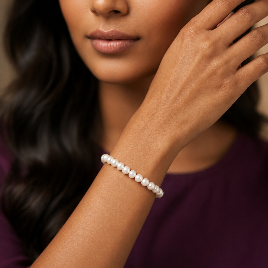 Timeless Elegance – White Pearl Bracelet