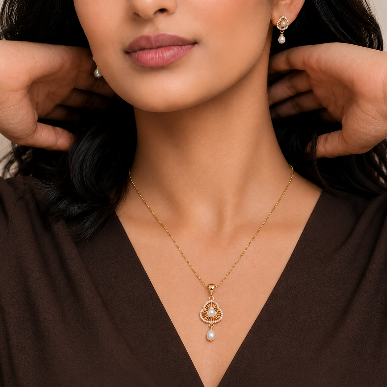 Royal Clover Pearl Drop Set Freshwater